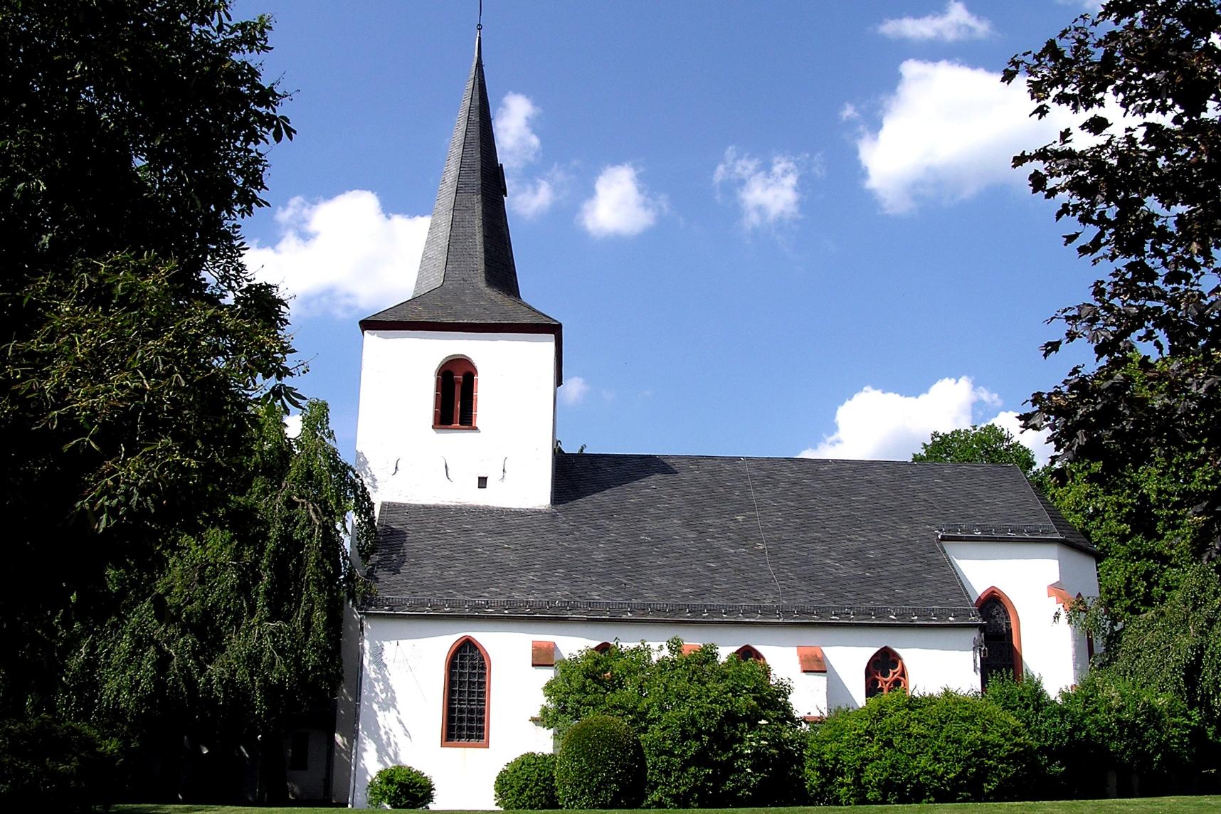 Kirche Lommersdorf (c) Hermann Josef Mies