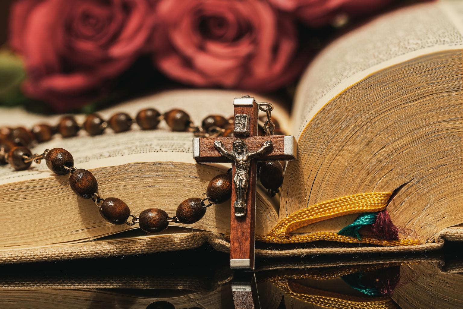 rosary-4811545_by_myriams-fotos_pixabay_pfarrbriefservice (c) Pixabay
